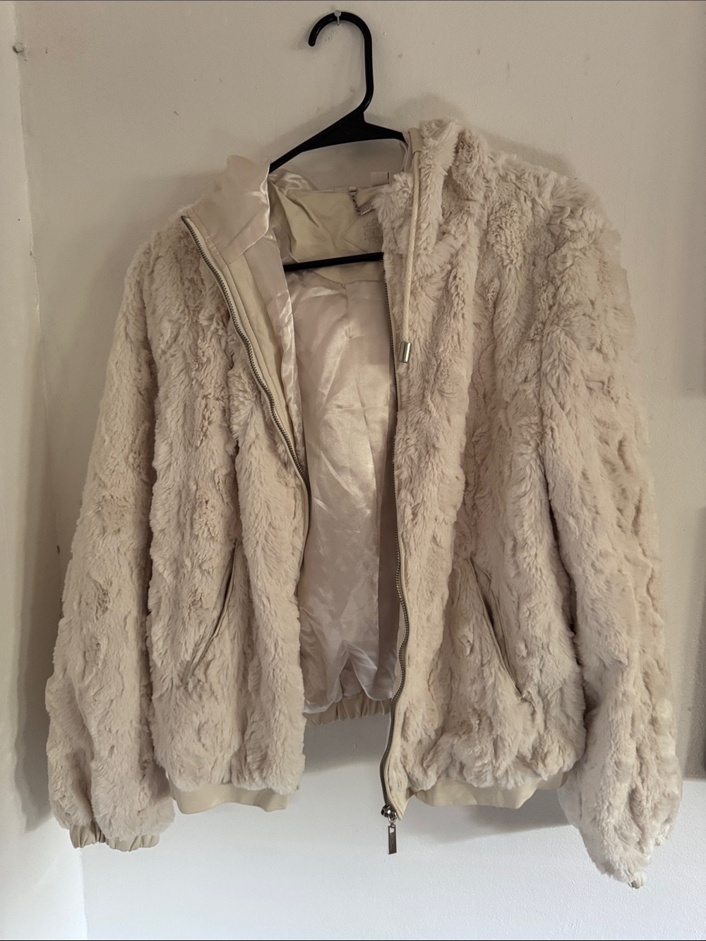 JOUJOU Women’s Cream Faux Fur Zip-Up Jacket